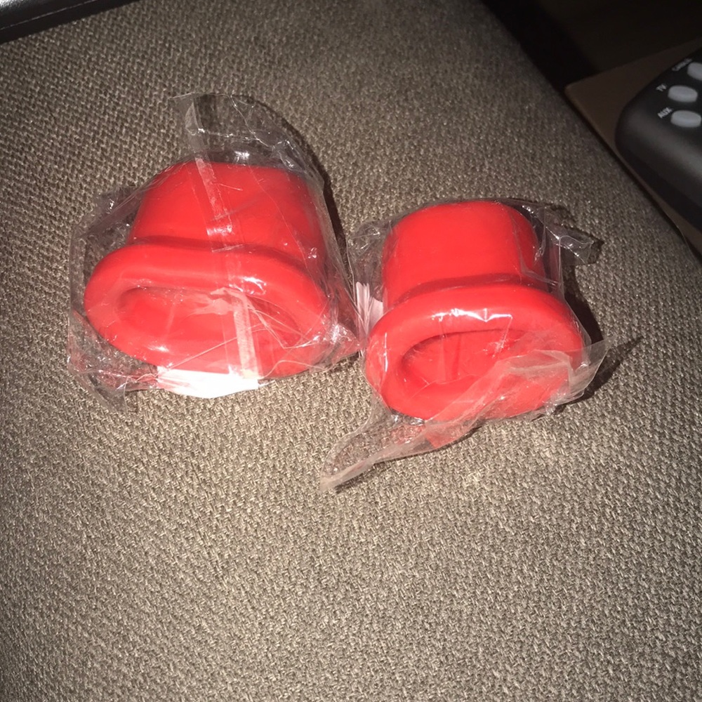 Lip plumpers